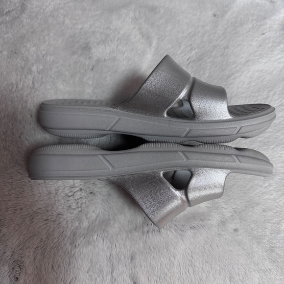 RYKA Slides~Size 7~Silver/Gray~NEW - Picture 5 of 10